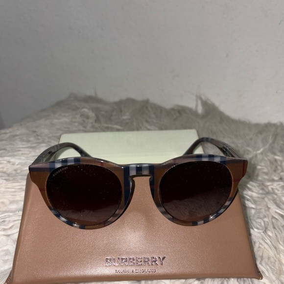 Burberry Sunglasses - Picture 1 of 8
